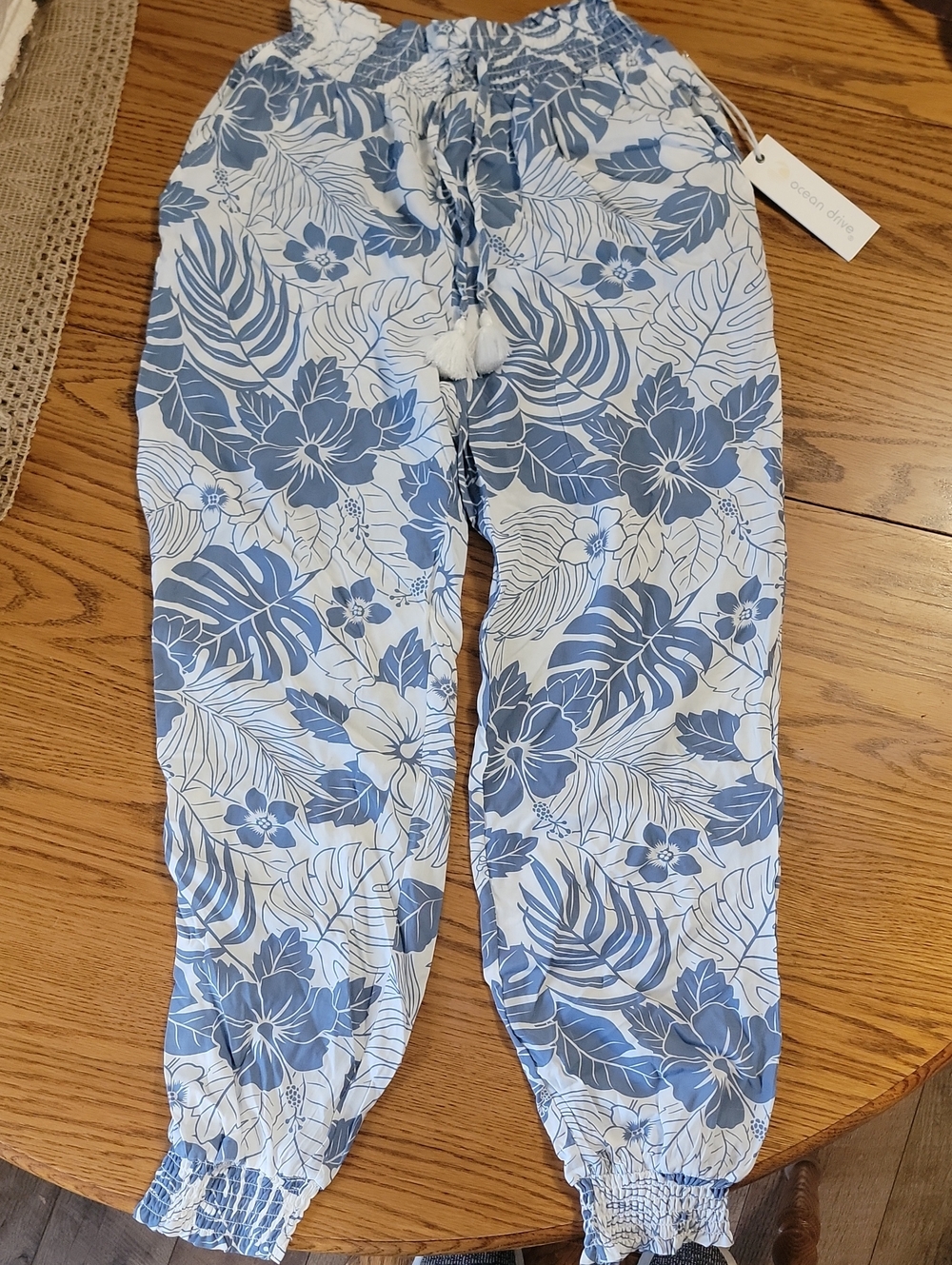 Ocean Drive Womens Small Blue and White Floral Print Elastic Waist Pants